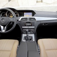 MercedesClasseCfacelift 09 200x200 Mercedes Classe C 2011 restylée : Agréablement classique 