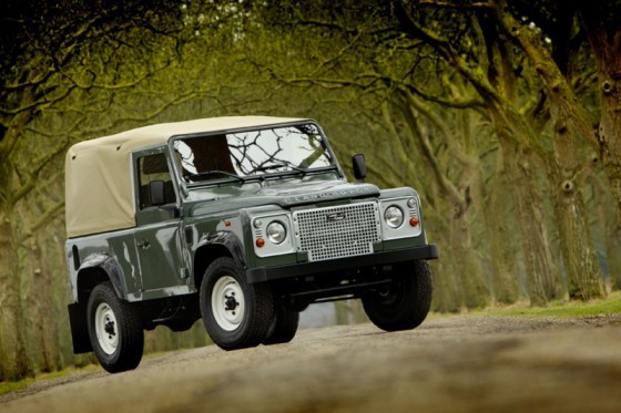 Land Rover Defender 90 Soft Top Classic : Less is more !