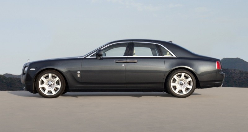 Rolls Royce Ghost Exterior 2 560x297 Vs Mulsanne Le Vrai Luxe 800x425px