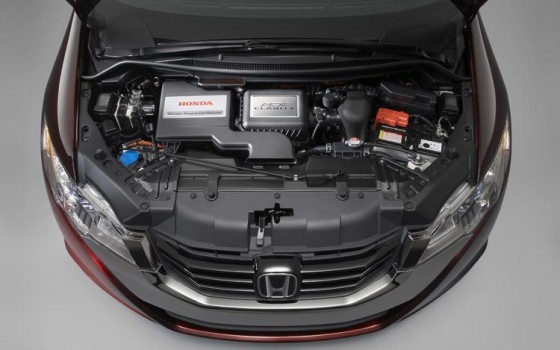 honda FCX clarity engine 560x350 Honda FCX Clarity : La voiture à hydrogène en France le 7 juillet   ( vidéo )