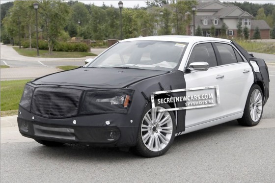 Chrysler 300 2011 : Rafale de spyshots
