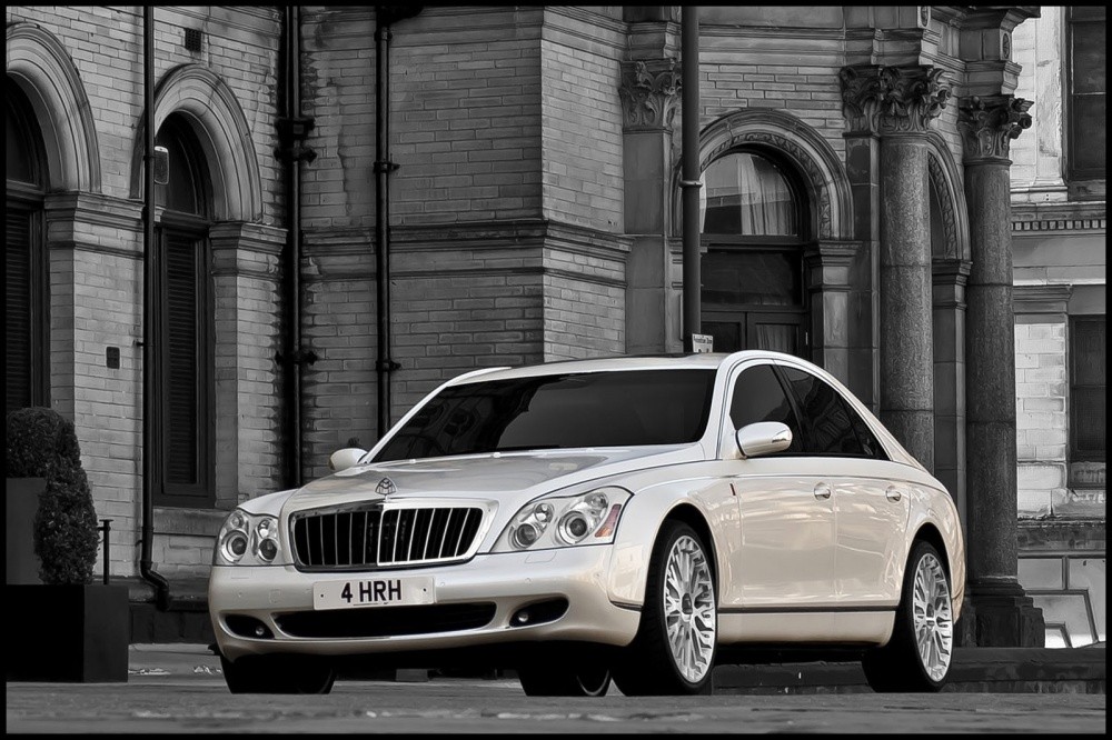 http://cdn.blogautomobile.fr/wp-content/uploads/2011/04/Project-Kahn-Maybach-57-Royal-Wedding-1.jpg