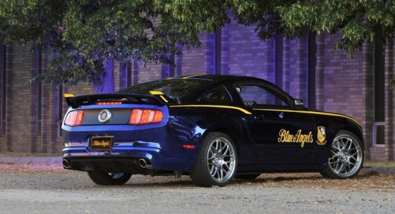 FordustangBlueAngelsEdition 05 560x304 Ford Mustang Blue Angels Edition : Only one     (vidéo) 