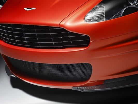 Aston Martin DBS Carbon Edition & Vantage V8 Special Edition