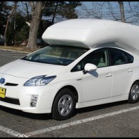 Prius Camper.1 200x200 Toyota Prius Camper : Le premier camping car 4 places hybride au profil... particulier !