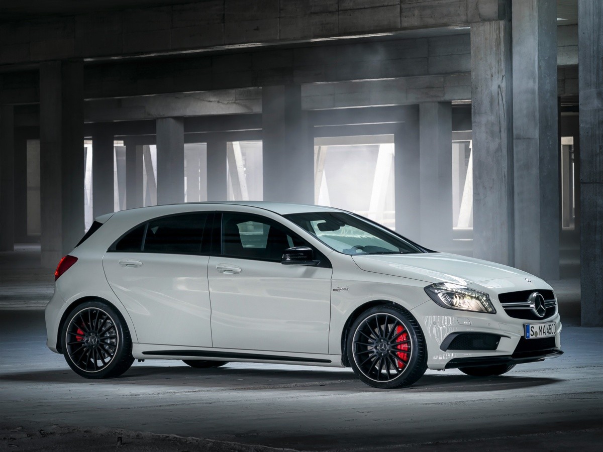 Mercedes Benz A Amg Officiellement Compacte Et Costaude Galerie