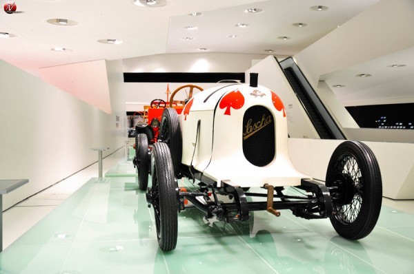 DSC 0655 Copie 600x398 Visite au Musée Porsche de Stuttgart !