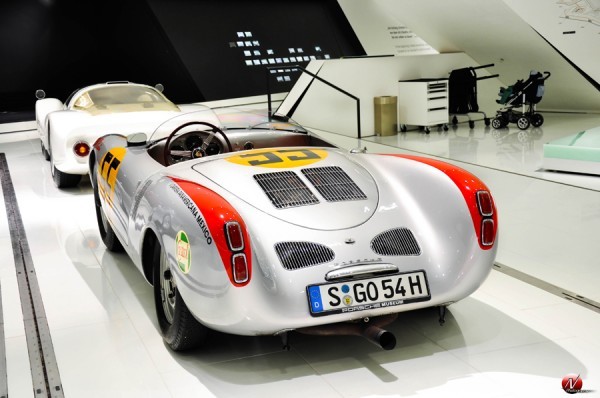 DSC 0682 600x398 Visite au Musée Porsche de Stuttgart !