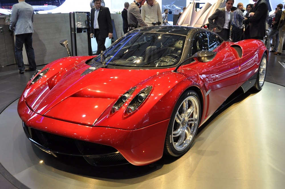 Pagani huayra red