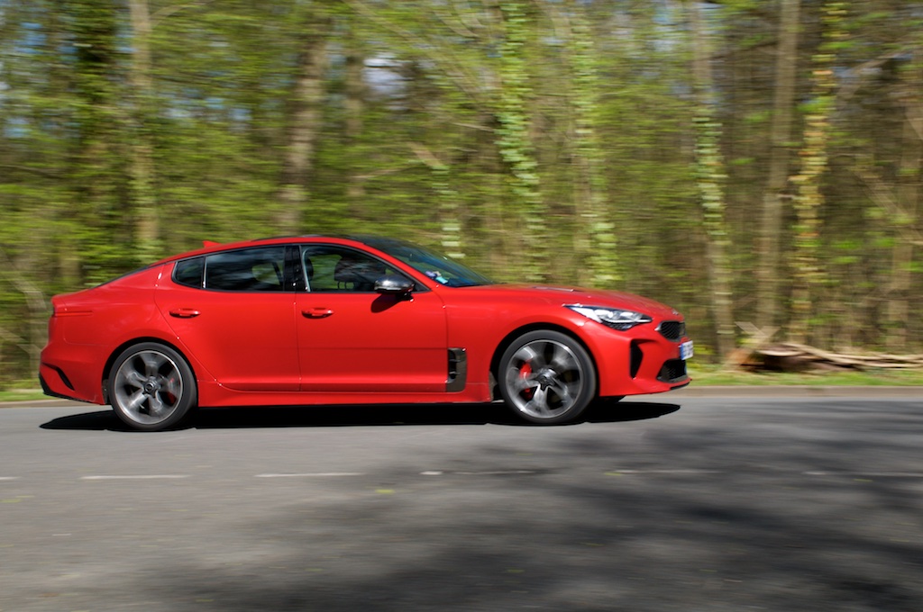 Kia stinger 370 лс