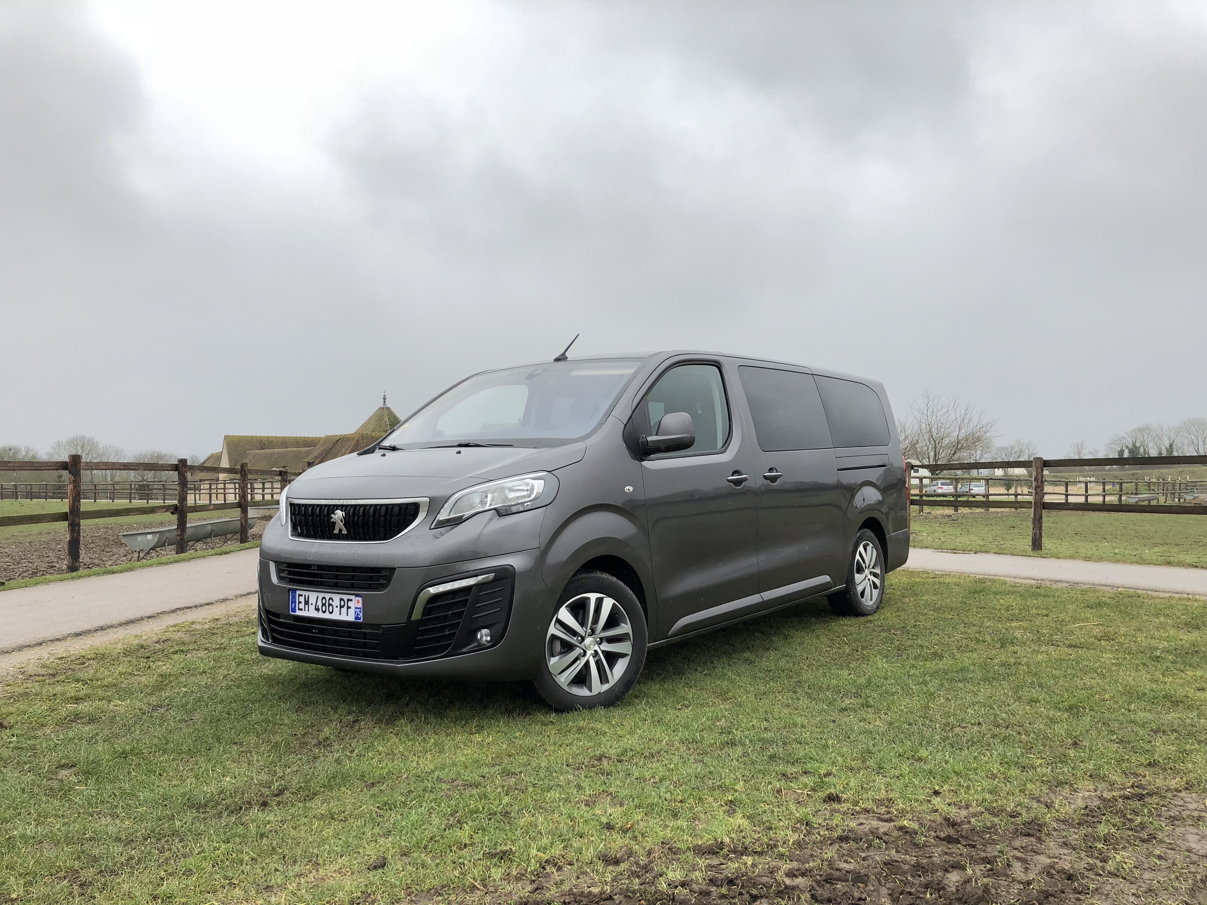 Peugeot traveller i long